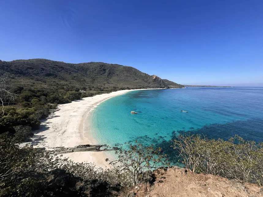 Lingal Beach – South Alor